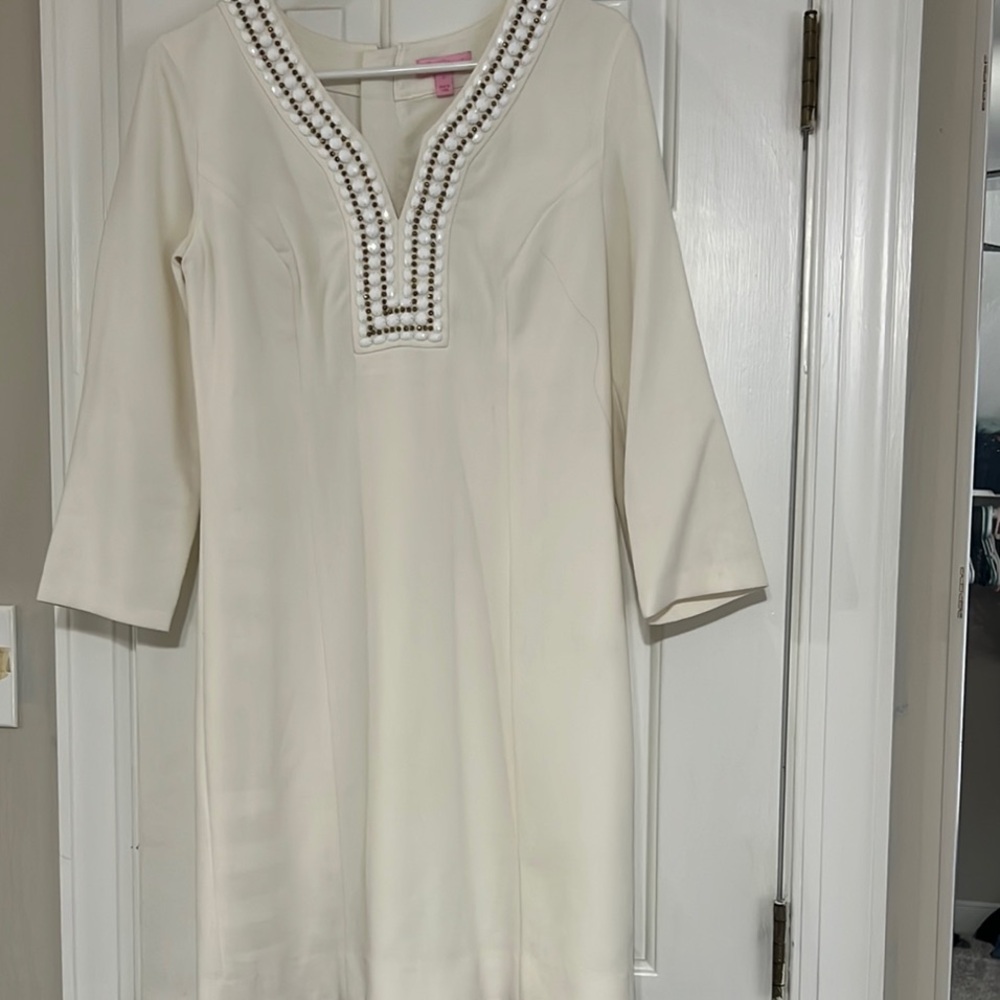 Lily Pulitzer 🌸 White Sheath Dress with V-Neck 3/4 Sleeves for Casual Wear